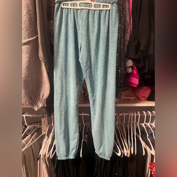 VS PINK sweatpants - Picture 3 of 3